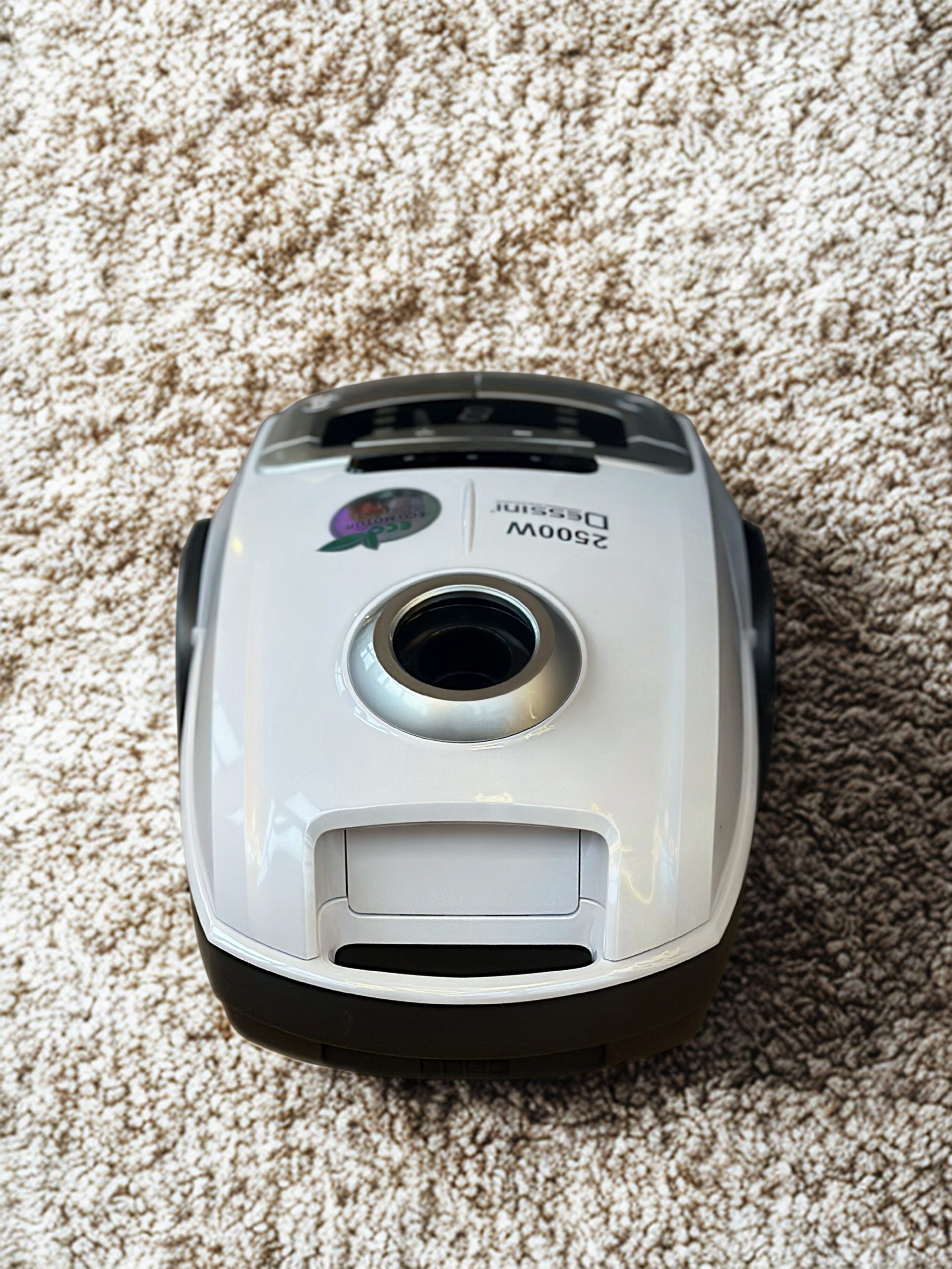 Fshesë me Korrent, 2500W – E bardhe – DESSINI DS777N